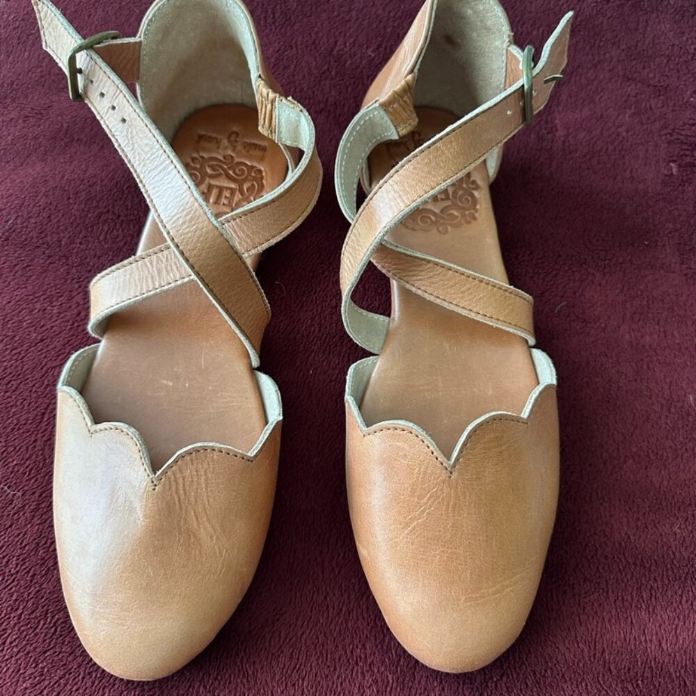 ELF Leather Flat ladies Shoe